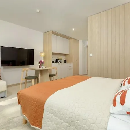 Apartment In Uk Cin 300m From Baltic