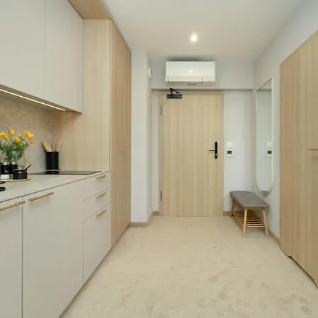 Appartamento Holiday Studio With Air Conditioning, Summer Pool *