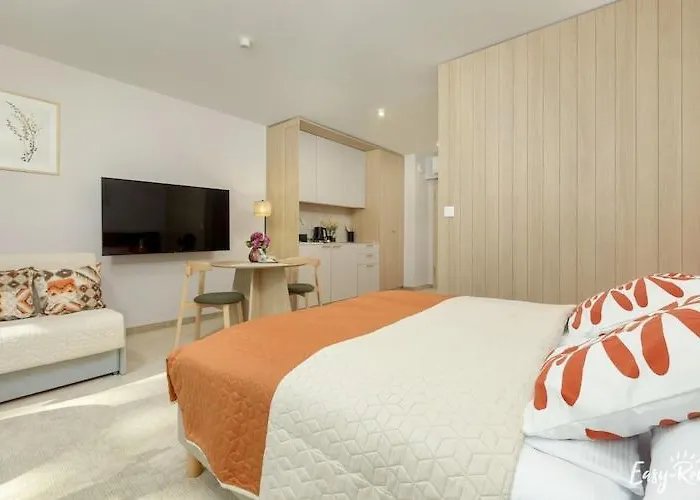 Appartement With Air Conditioning, Summer Pool